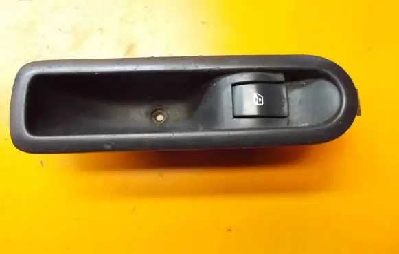 Renault Scenic II - Grand scenic II Quarter vent window switch 156013870