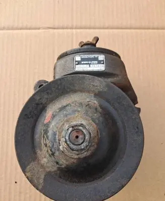 Mercedes-Benz W123 Power steering pump 1164601780