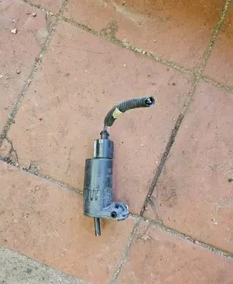 Opel Astra K Windscreen/windshield washer pump 19184 430036418 841392