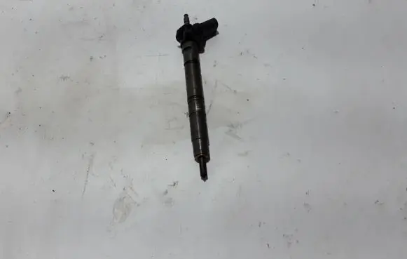 Volkswagen Touareg III Fuel injector 059130277FD