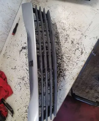 Renault Laguna II Front bumper upper radiator grill 8200390120