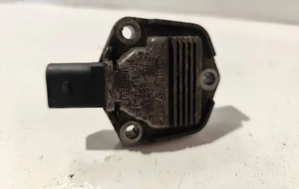 Audi A4 S4 B7 8E 8H Oil level sensor 6PR00807902 1J0907660B