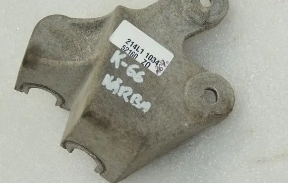 Opel Meriva B Gearbox mounting bracket 55588981