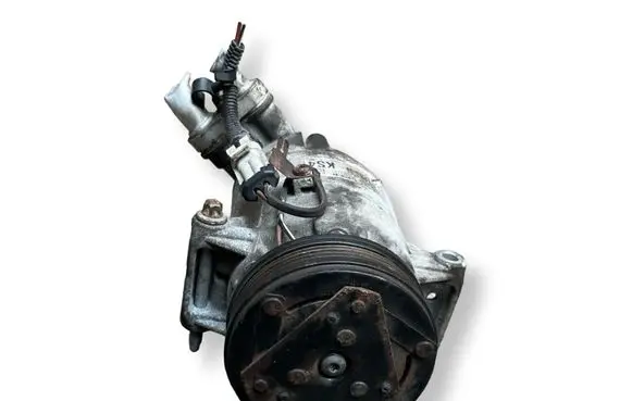 Opel Zafira B Air conditioning (A/C) compressor (pump) 13322147