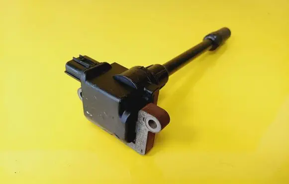 Mitsubishi Space Wagon High voltage ignition coil H6T12272A