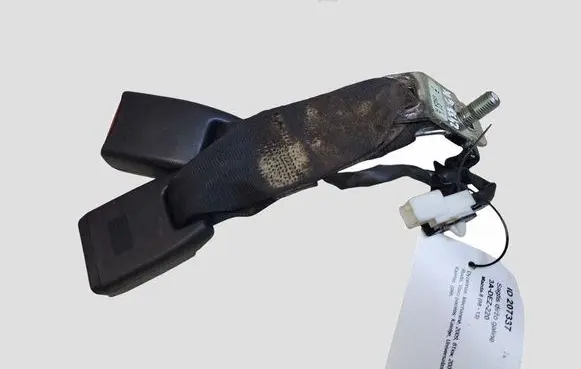 Mazda 6 Rear seatbelt buckle T86253T