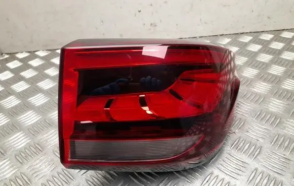 MG ZS Rear/tail lights 10571682