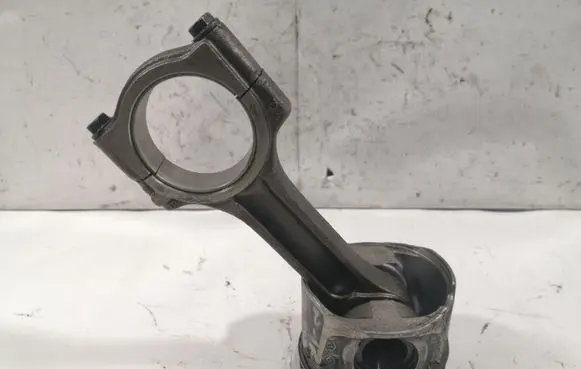 Renault Trafic I Piston with connecting rod