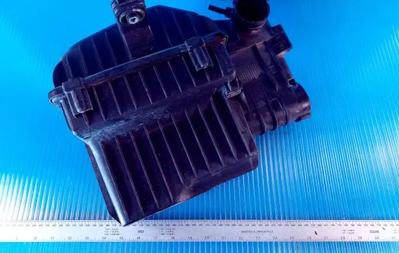 Peugeot 208 Air filter box 9670851880 090350 090352