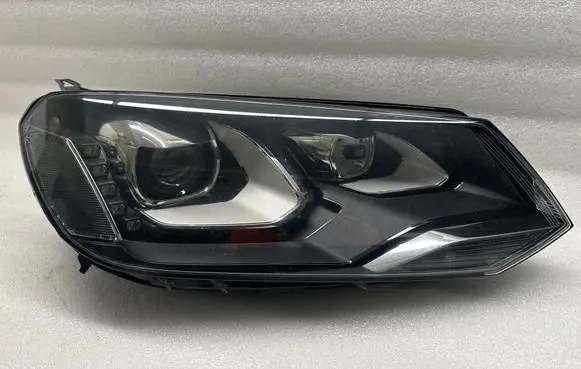 Volkswagen Touareg II Headlight/headlamp 7P1941752 1ZS01032806 01032806010474