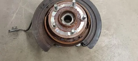 Jeep Grand Cherokee Rear wheel hub spindle/knuckle 04877112A