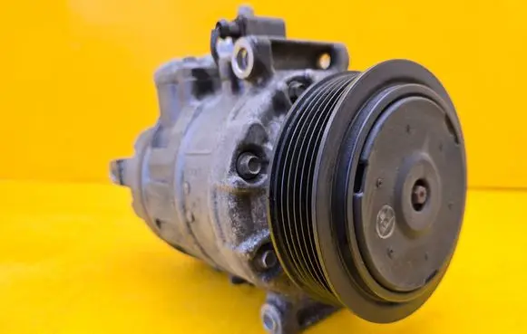 Volkswagen Touareg II Air conditioning (A/C) compressor (pump) 7P0820803N