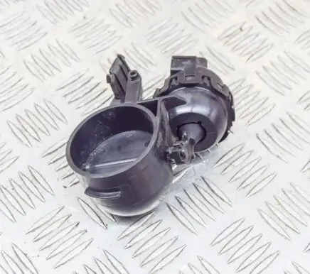 Other engine bay part
