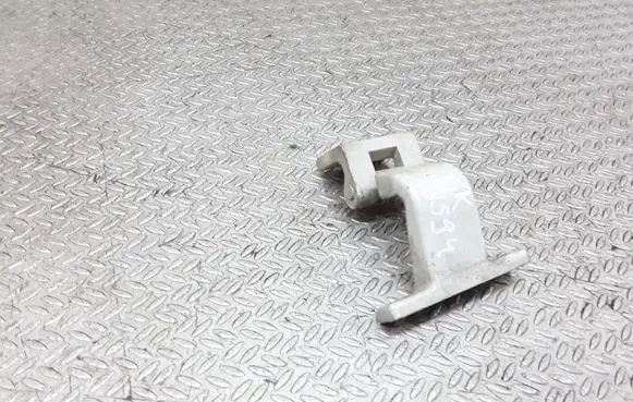 Tailgate/trunk/boot hinge