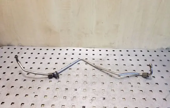 Volkswagen PASSAT CC Fuel line pipe