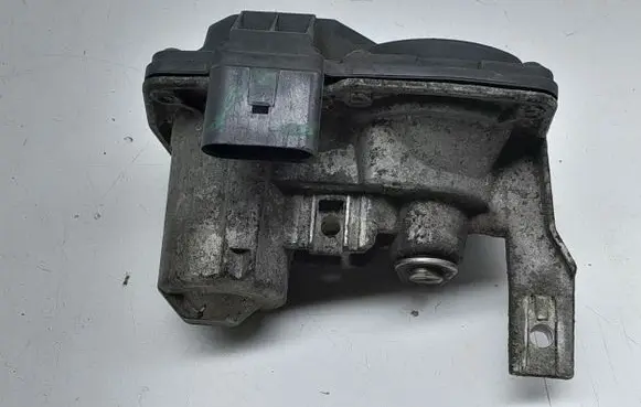 Volkswagen Golf VII Throttle valve 5Q0253691H