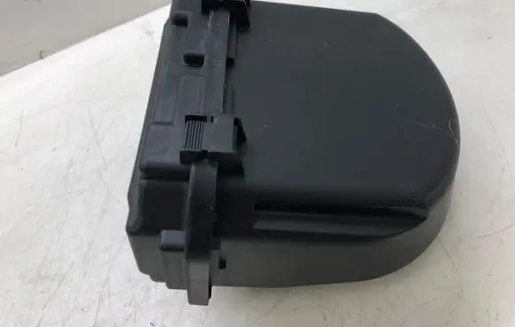 BMW 1 F20 F21 Fuse box cover 2100719182