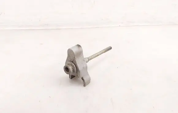 Audi A6 Allroad C7 Fuel Injector clamp holder 059216K