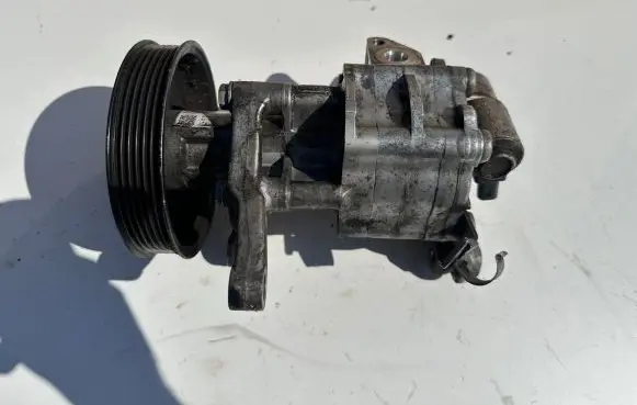 BMW 5 F10 F11 Power steering pump 5016957 6867159