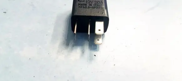 Opel Zafira A Other relay 24432680 GM24432680