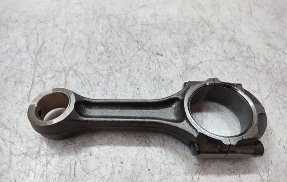 Mitsubishi L200 Connecting rod/conrod 
