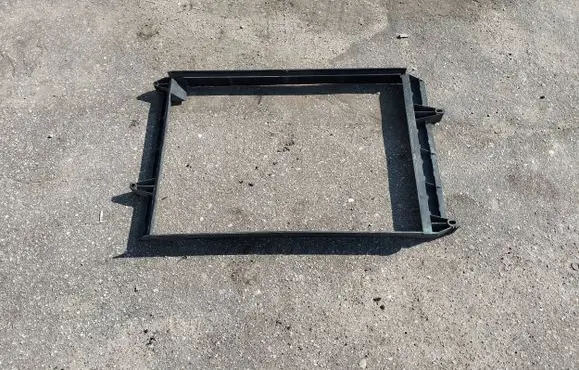 Volvo V70 Radiator mount bracket 30730522