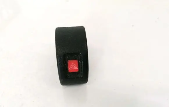Opel Astra G Hazard light switch 09131728