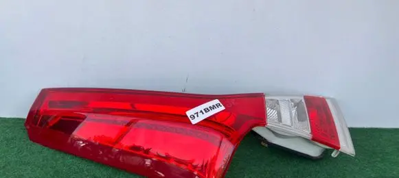 Volvo V70 Tailgate rear/tail lights 31395923