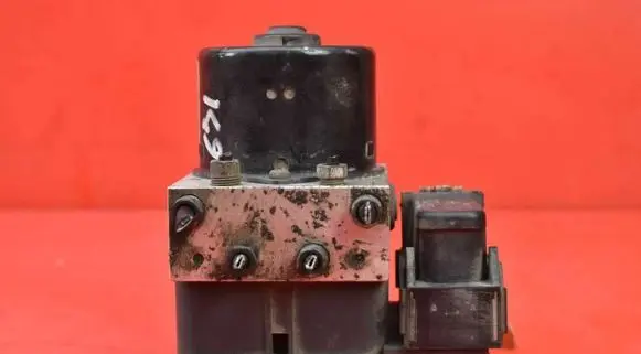 Volvo V50 ABS Pump 4N51-2C285-EB