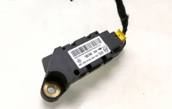 Mercedes-Benz C W203 Airbag deployment crash/impact sensor 0018209126