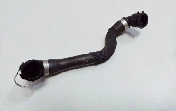 BMW i8 Engine coolant pipe/hose 7640854