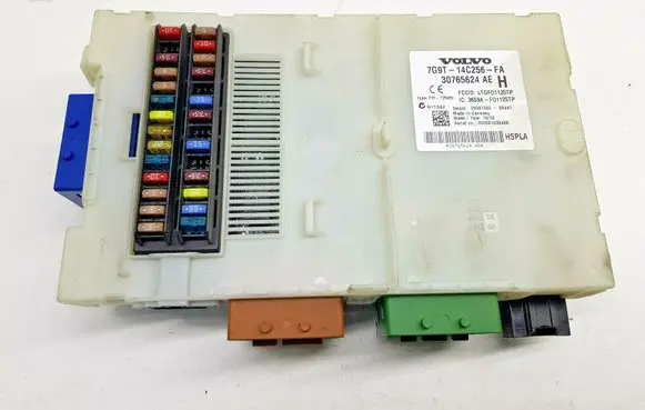 Volvo V70 Comfort/convenience module 7G9T14C256FA nr4006
