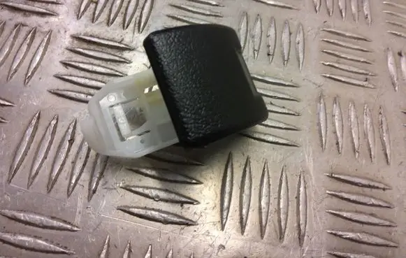 Mitsubishi Outlander Engine bonnet (hood) release handle