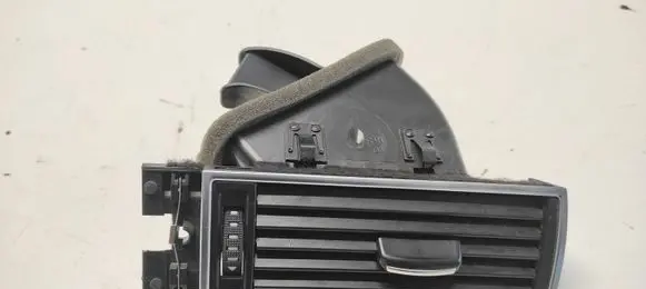 Audi A6 S6 C6 4F Dashboard side air vent grill/cover trim 4F1820902D