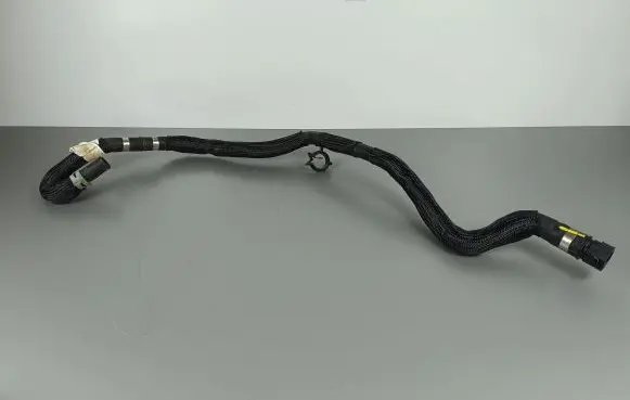 Jeep Grand Cherokee WL Engine coolant pipe/hose 68381446AC