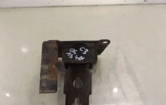 Citroen C3 Gearbox mounting bracket