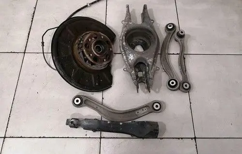 Mercedes-Benz C W204 Rear wheel hub A2123500241