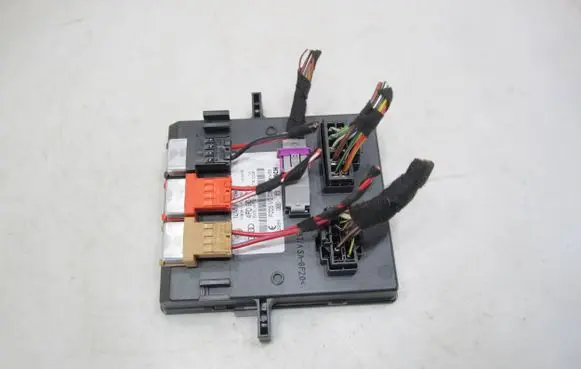 Audi A6 S6 C6 4F Comfort/convenience module 4F0907279 F005V00384 4F0910279