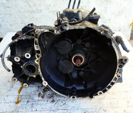 Mitsubishi Space Star Manual 5 speed gearbox 1023625