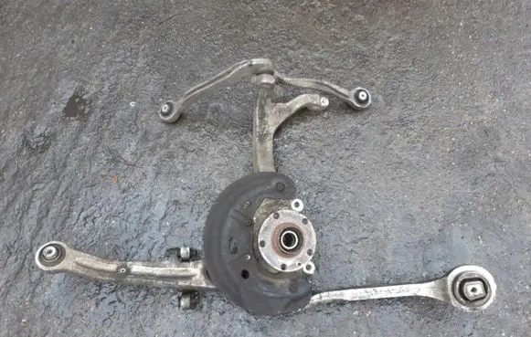 Audi A8 S8 D3 4E Front wheel hub spindle knuckle