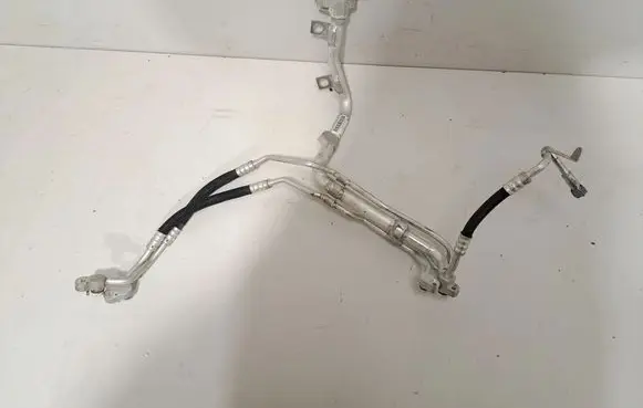 BMW i8 Air conditioning (A/C) pipe/hose 9370313 9353260