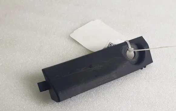 Porsche Macan (95B) Fender mounting bracket 95B823417L