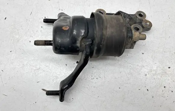 Toyota Highlander XU50 Engine mounting bracket 123250P050