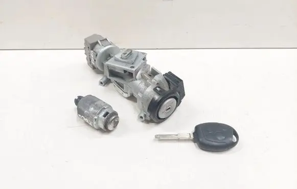 Ford Focus Ignition lock 3M513F880AC