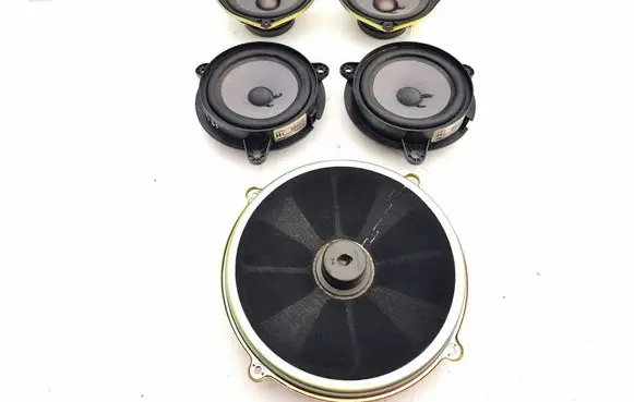 Nissan 350Z Audio system kit 28138CD000 258564001907414 258564001907391