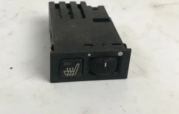 BMW 5 E39 Seat heating switch 61318352259 459500 03055000