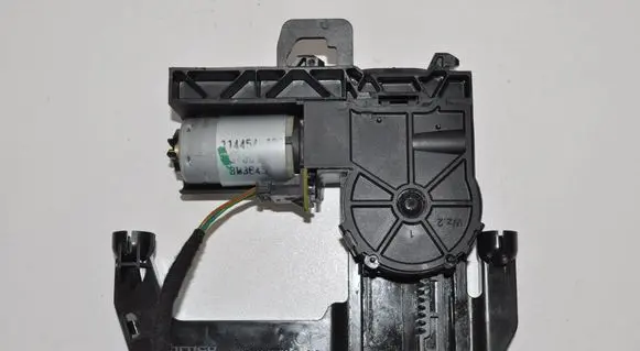 Mercedes-Benz S W221 Seat adjustment motor 0009700026