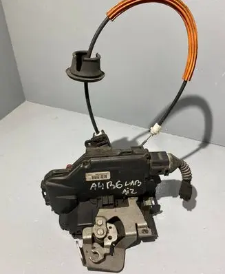 Audi A4 S4 B6 8E 8H Rear door lock 8E0839016C PA66304G