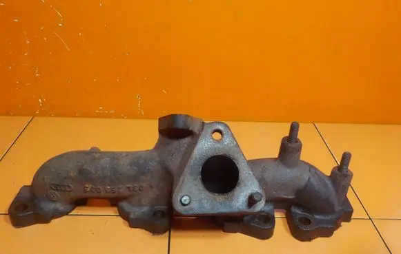 Audi A4 S4 B8 8K Exhaust manifold 03L253033