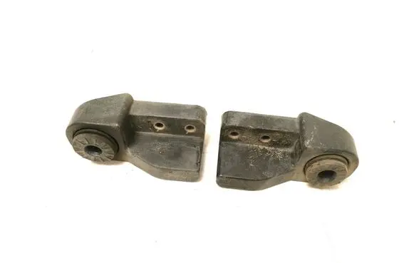 Opel Astra K Radiator mount bracket 13466591
